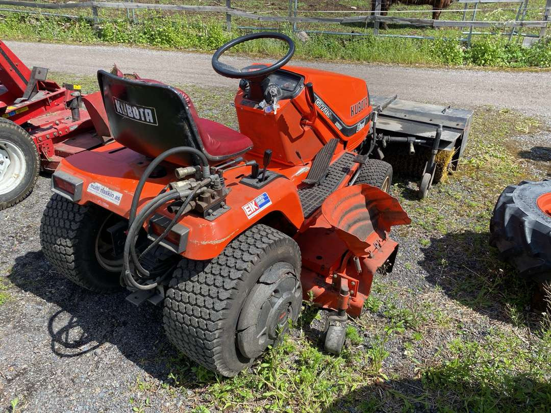 Χλοοκοπτικό 2000 Kubota G1700//Sitteklipper med feier og oppsamler: φωτογραφία 6