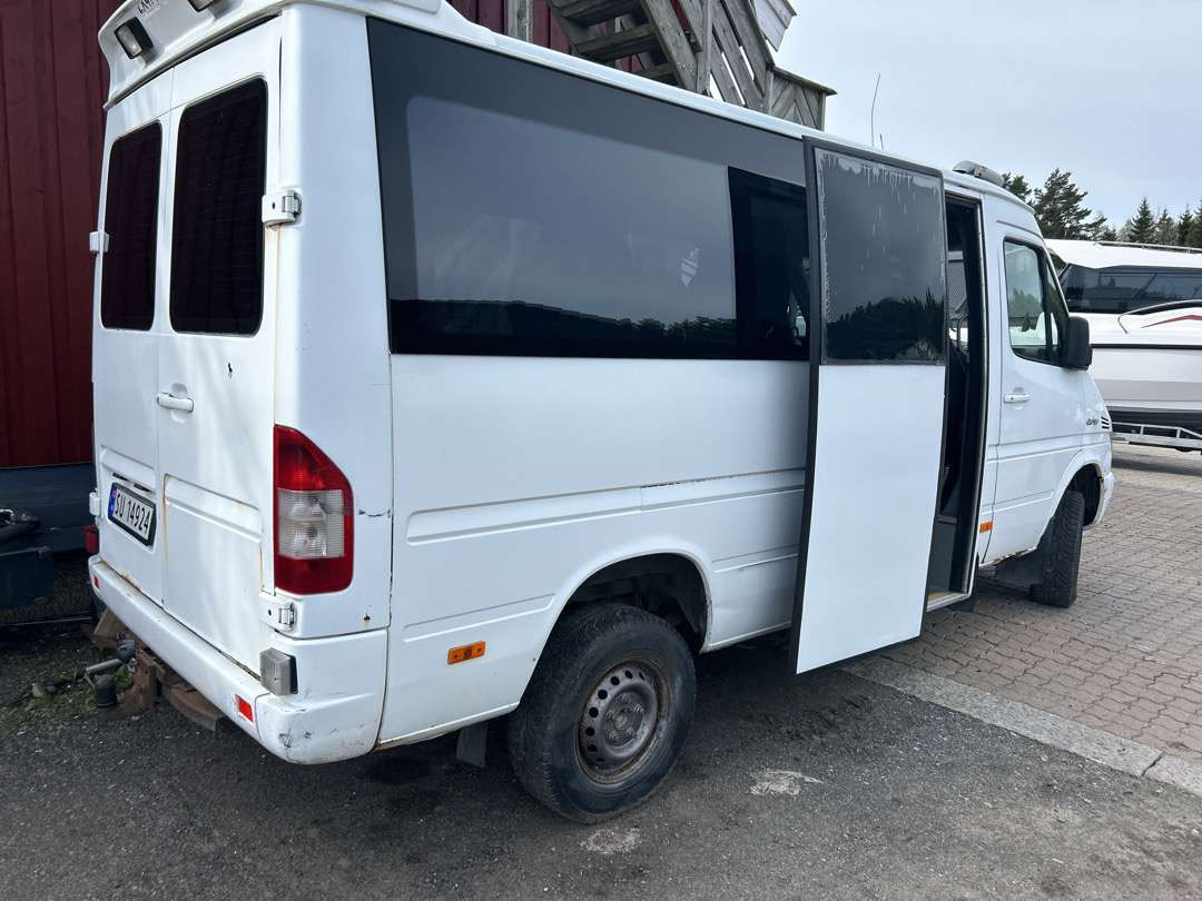 2005 Buss MERCEDES-BENZ 316CDI/35KA 11 seter - Μικρό λεωφορείο, Επιβατικό βαν: φωτογραφία 3 2005 Buss MERCEDES-BENZ 316CDI/35KA 11 seter - Μικρό λεωφορείο, Επιβατικό βαν: φωτογραφία 3
