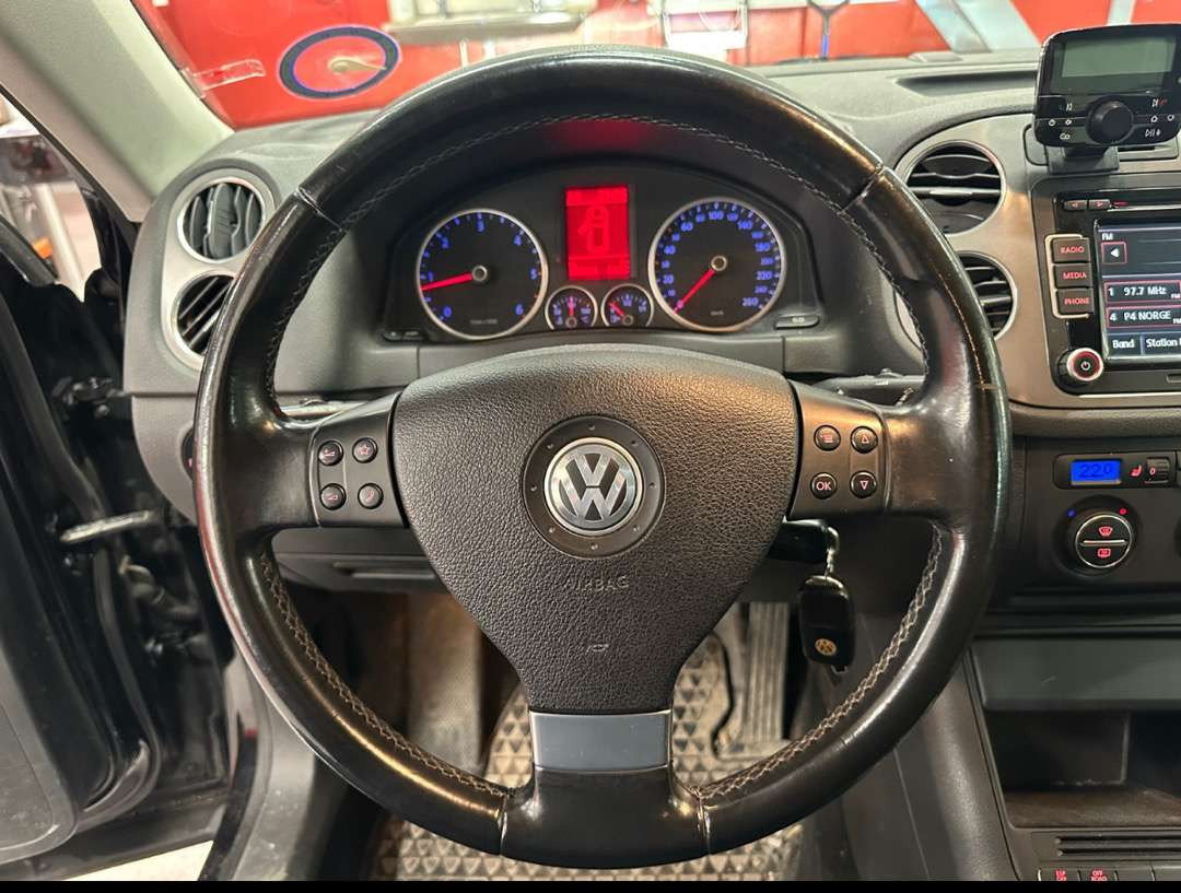2009 Volkswagen Tiguan 4MOTION - Αυτοκίνητο: φωτογραφία 2 2009 Volkswagen Tiguan 4MOTION - Αυτοκίνητο: φωτογραφία 2