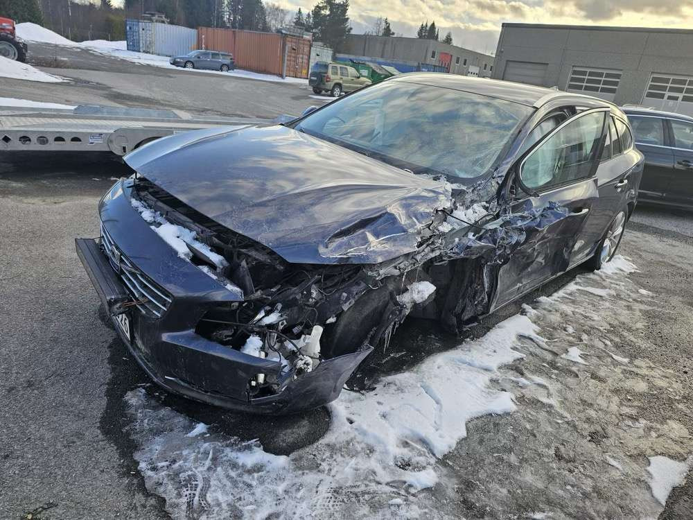 2013 Volvo V60 (rep.-objekt) - Αυτοκίνητο: φωτογραφία 1 2013 Volvo V60 (rep.-objekt) - Αυτοκίνητο: φωτογραφία 1
