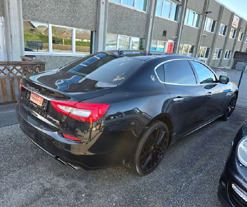 2014 Maserati Quattroporte S Q4 3.0L twin-turbo V6 // 411 hk // AWD // Automat - Λιμουζίνα/ Sedan: φωτογραφία 4 2014 Maserati Quattroporte S Q4 3.0L twin-turbo V6 // 411 hk // AWD // Automat - Λιμουζίνα/ Sedan: φωτογραφία 4