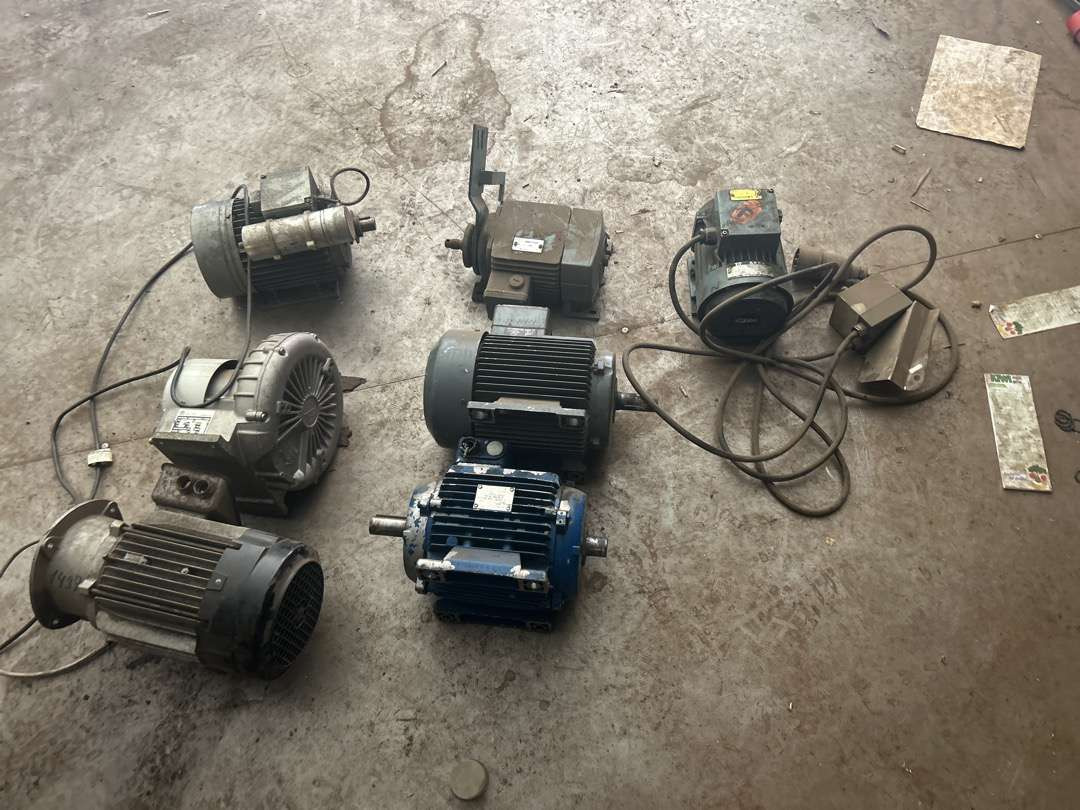 7 stk. elektromotorer (uten minstepris) - Εξοπλισμός γκαράζ: φωτογραφία 2 7 stk. elektromotorer (uten minstepris) - Εξοπλισμός γκαράζ: φωτογραφία 2
