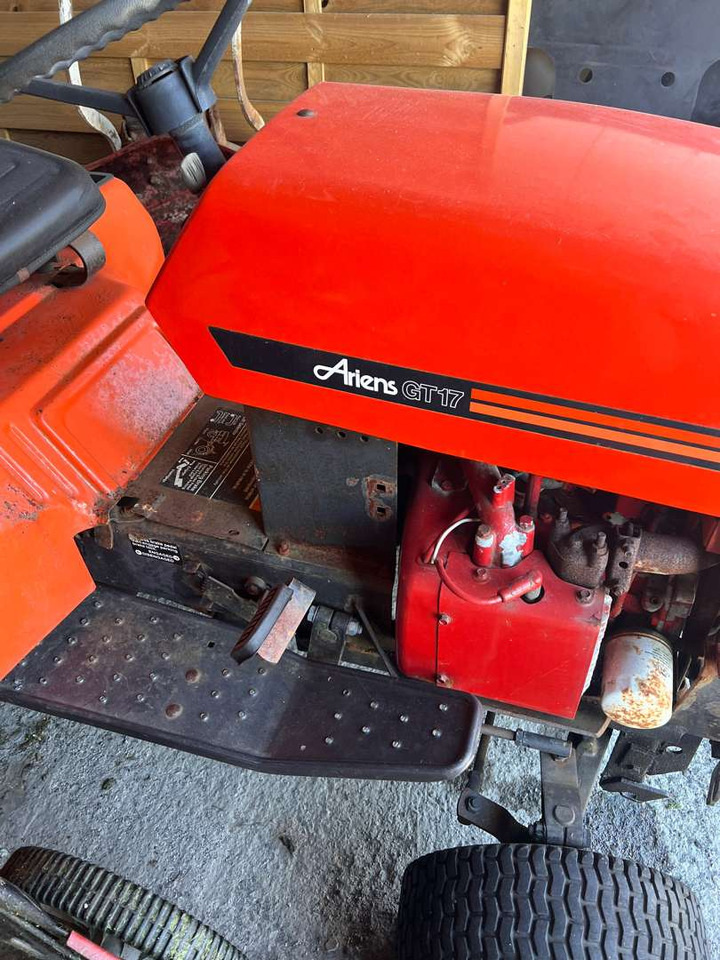 Ariens GT 17 Sitteklipper med kraftuttak (rep.-objekt) - Χλοοκοπτικό: φωτογραφία 3 Ariens GT 17 Sitteklipper med kraftuttak (rep.-objekt) - Χλοοκοπτικό: φωτογραφία 3
