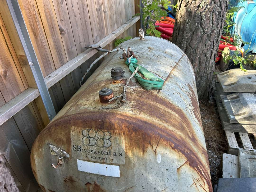 Diesel tank 1000 liter - Εξοπλισμός γκαράζ: φωτογραφία 3 Diesel tank 1000 liter - Εξοπλισμός γκαράζ: φωτογραφία 3