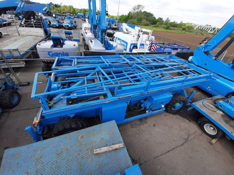 Holland lift Megastar G300 DISASSEMBLED - Ψαλιδωτό ανυψωτικό: φωτογραφία 5 Holland lift Megastar G300 DISASSEMBLED - Ψαλιδωτό ανυψωτικό: φωτογραφία 5