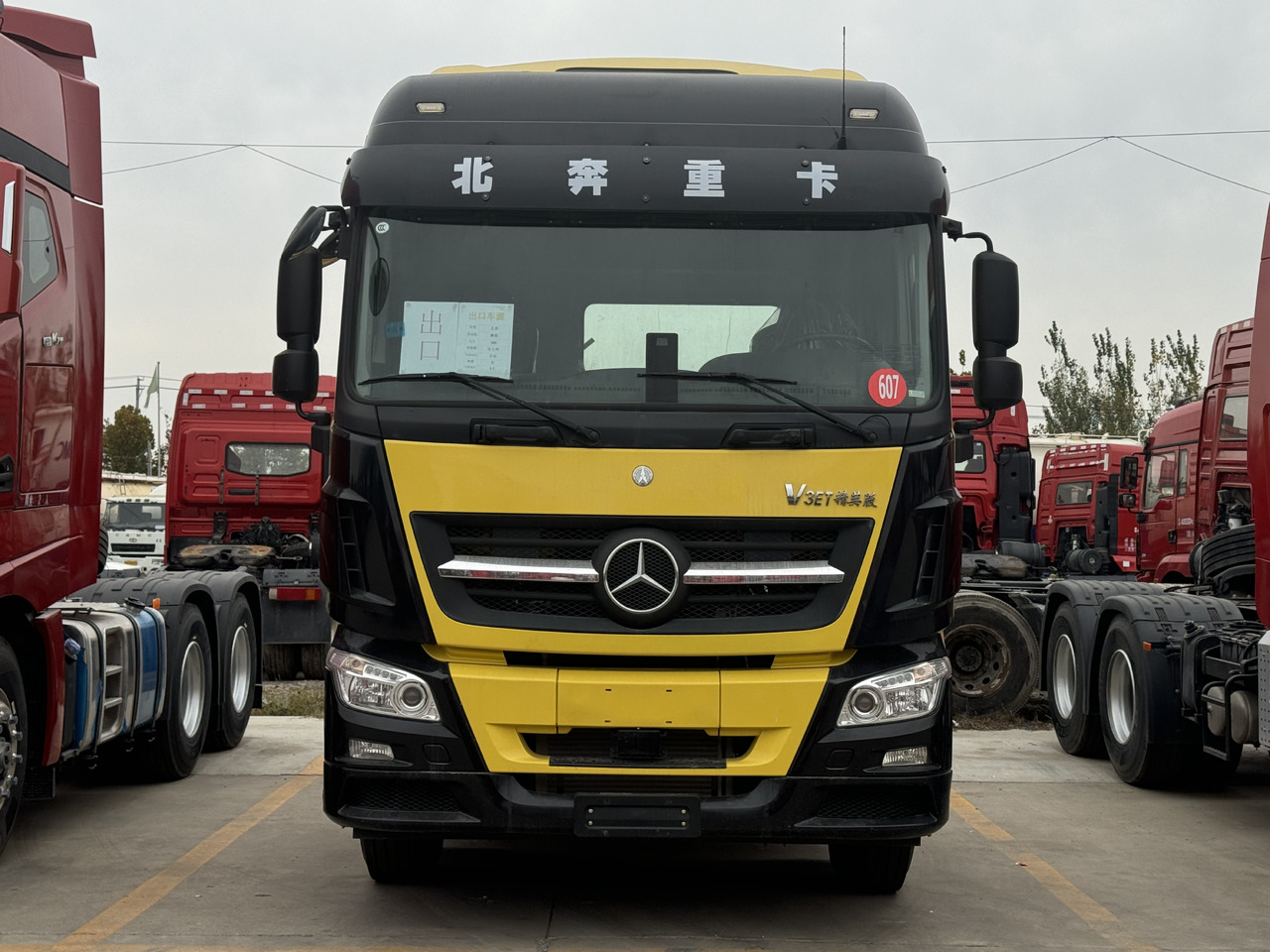 BENCHI  - Τράκτορας: φωτογραφία 1 BENCHI  - Τράκτορας: φωτογραφία 1