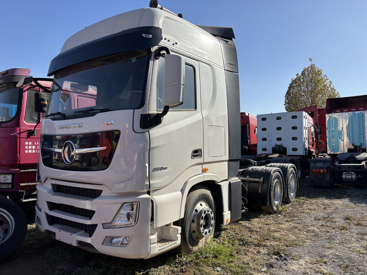 DONGFENG GX - Τράκτορας: φωτογραφία 1 DONGFENG GX - Τράκτορας: φωτογραφία 1