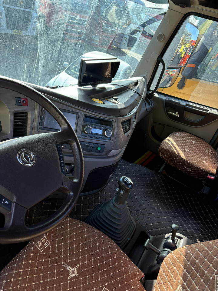 DONGFENG KX - Τράκτορας: φωτογραφία 3 DONGFENG KX - Τράκτορας: φωτογραφία 3