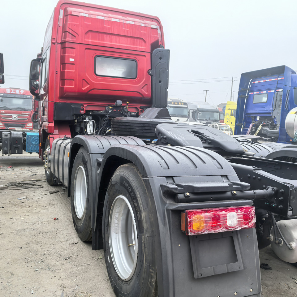 SHACMAN  - Τράκτορας: φωτογραφία 3 SHACMAN  - Τράκτορας: φωτογραφία 3