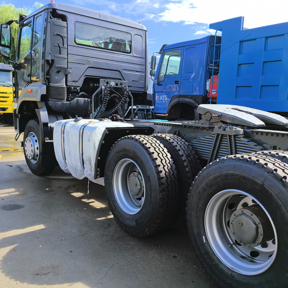 SINOTRUCK HOWO  - Τράκτορας: φωτογραφία 4 SINOTRUCK HOWO  - Τράκτορας: φωτογραφία 4