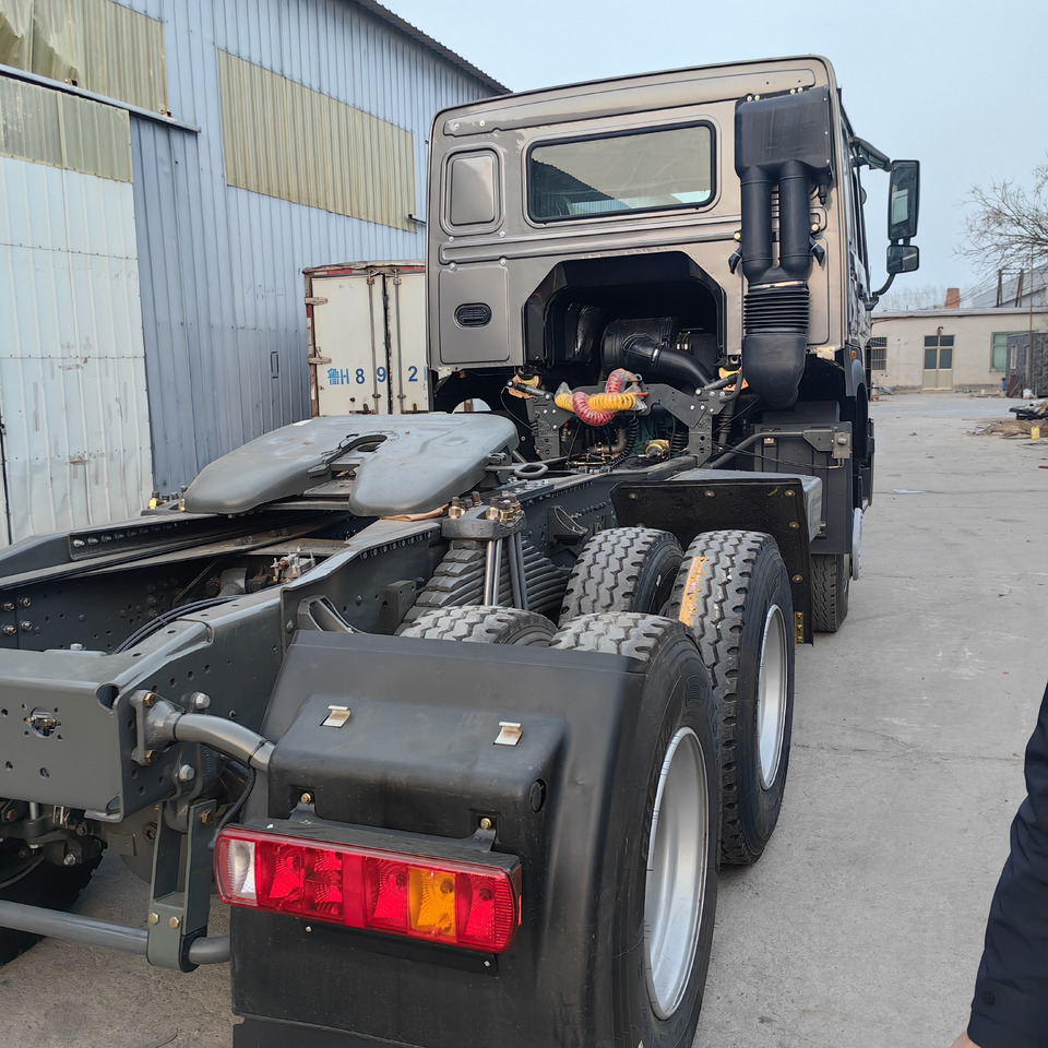 SINOTRUCK HOWO  - Τράκτορας: φωτογραφία 5 SINOTRUCK HOWO  - Τράκτορας: φωτογραφία 5
