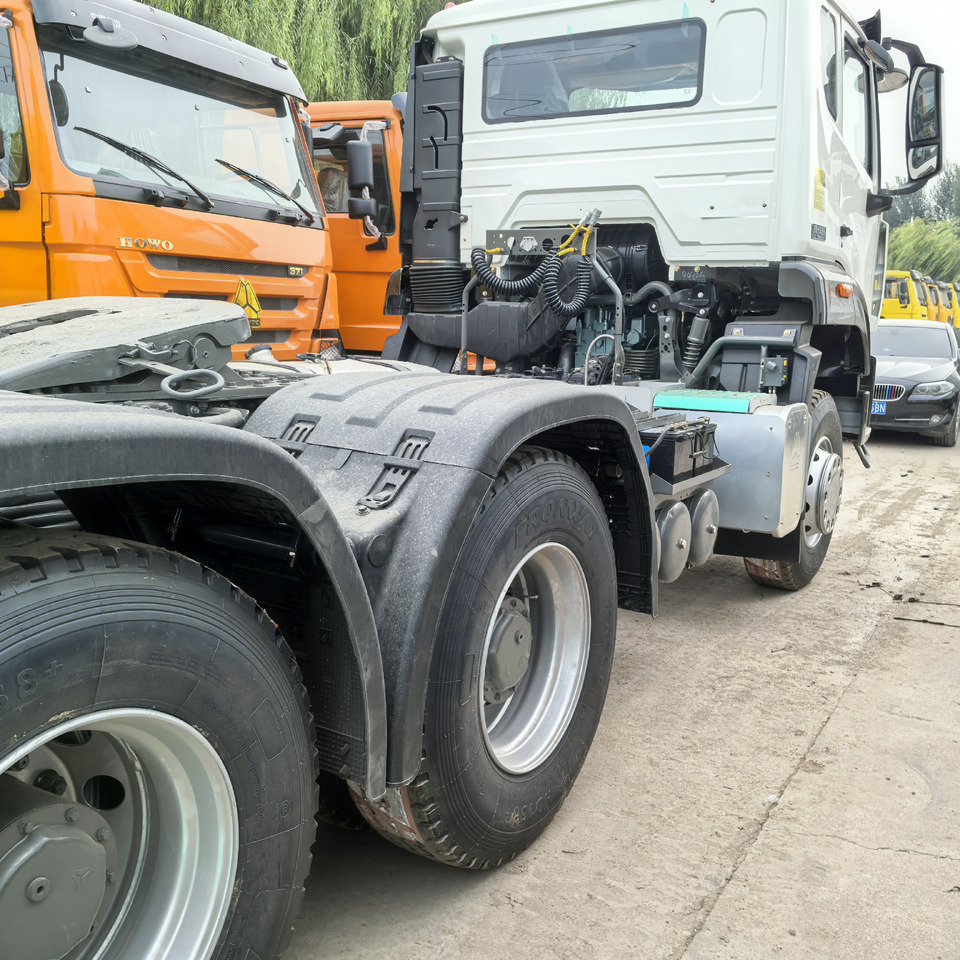 SINOTRUCK HOWO  - Τράκτορας: φωτογραφία 5 SINOTRUCK HOWO  - Τράκτορας: φωτογραφία 5