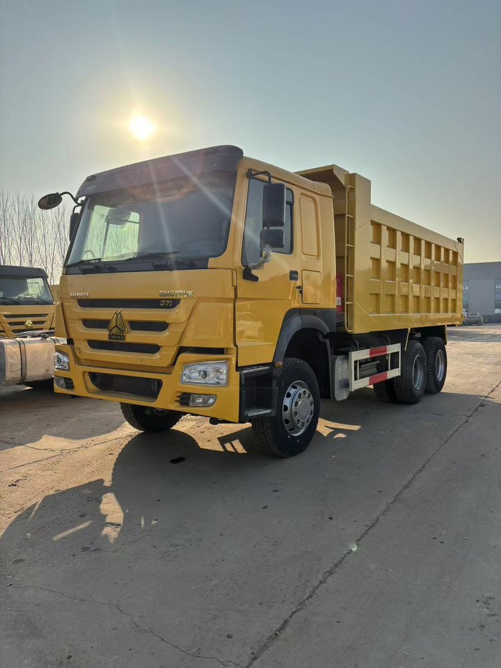 SINOTRUCK HOWO - Φορτηγό ανατρεπόμενο: φωτογραφία 2 SINOTRUCK HOWO - Φορτηγό ανατρεπόμενο: φωτογραφία 2