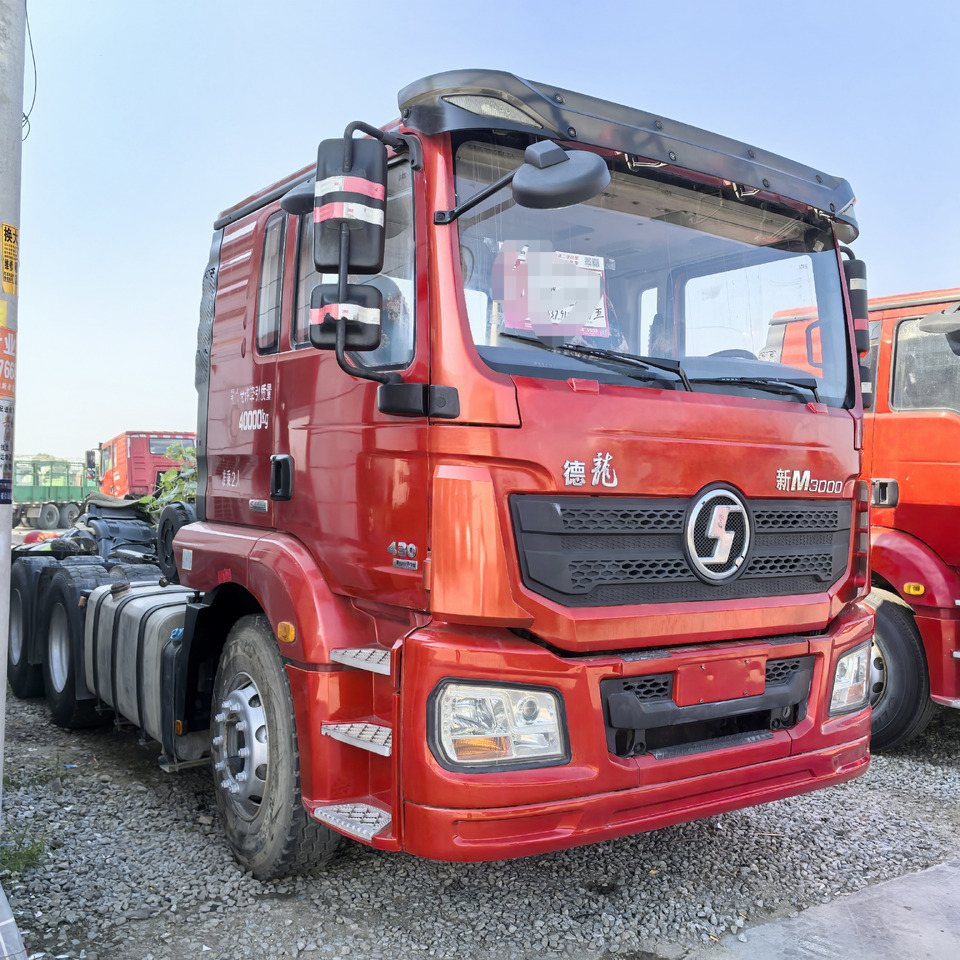 SINOTRUCK HOWO  - Τράκτορας: φωτογραφία 1 SINOTRUCK HOWO  - Τράκτορας: φωτογραφία 1