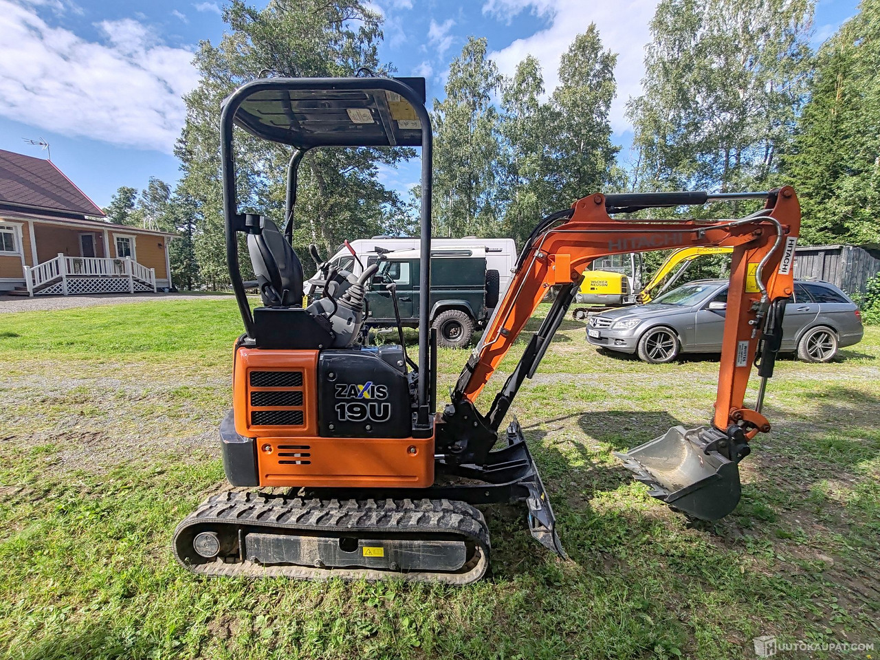 Hitachi ZX19U, reilu 90H ajettu, 2016., Eurajoki - Μίνι εκσκαφέας: φωτογραφία 1 Hitachi ZX19U, reilu 90H ajettu, 2016., Eurajoki - Μίνι εκσκαφέας: φωτογραφία 1