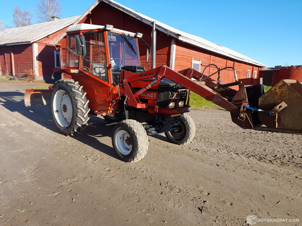 Traktori Valmet 504 1984 etukuormaajalla. Katso videot! MTK25, Forssa - Τρακτέρ: φωτογραφία 2 Traktori Valmet 504 1984 etukuormaajalla. Katso videot! MTK25, Forssa - Τρακτέρ: φωτογραφία 2
