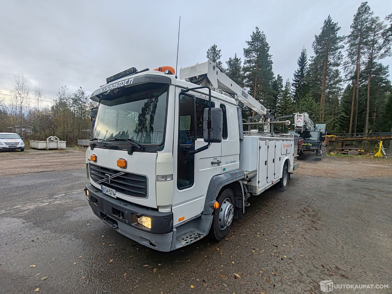 Volvo FL6 nostokoriauto, 2004, Kurikka - Φορτηγό με εναέρια πλατφόρμα: φωτογραφία 2 Volvo FL6 nostokoriauto, 2004, Kurikka - Φορτηγό με εναέρια πλατφόρμα: φωτογραφία 2