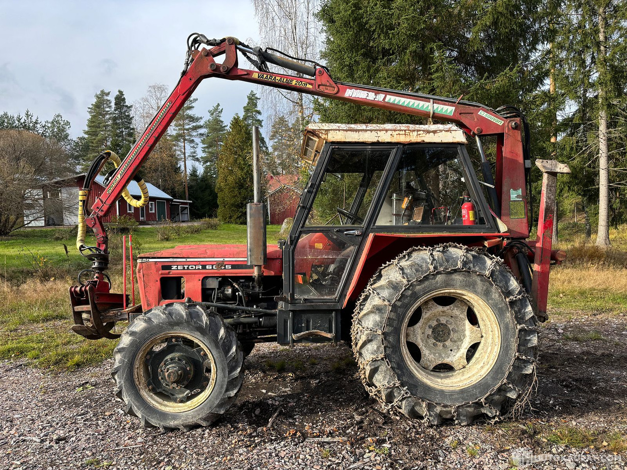 Zetor 6045 + Hakki HK29 kuormain, 1981 MTK25, Askola - Τρακτέρ: φωτογραφία 1 Zetor 6045 + Hakki HK29 kuormain, 1981 MTK25, Askola - Τρακτέρ: φωτογραφία 1