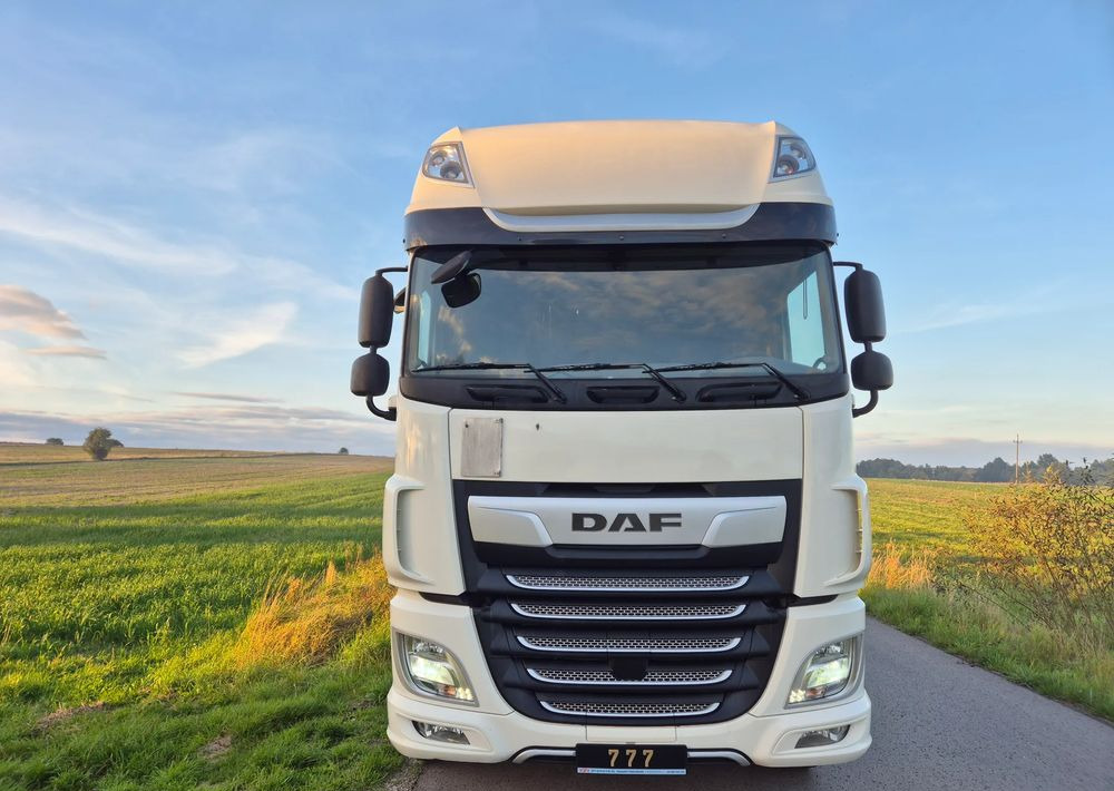 DAF XF 480 SSC TOP STANDARD / 2018 / DUŻE KOTŁY / z Polski / jeden właściciel super zadbane SERWISOWANE - Τράκτορας: φωτογραφία 3 DAF XF 480 SSC TOP STANDARD / 2018 / DUŻE KOTŁY / z Polski / jeden właściciel super zadbane SERWISOWANE - Τράκτορας: φωτογραφία 3