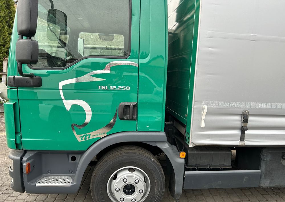MAN TGL 12.250 6.2m AUTOMAT KLIMA z Niemiec ESP nowe opony EURO 6 / 4.75 rozstaw / zawiesie na wózek widłowy / TOP STAN / okazja nauka jazdy MOŻLIWOŚĆ DOSTOSOWANIA 12t - Φορτηγό μουσαμάς: φωτογραφία 5 MAN TGL 12.250 6.2m AUTOMAT KLIMA z Niemiec ESP nowe opony EURO 6 / 4.75 rozstaw / zawiesie na wózek widłowy / TOP STAN / okazja nauka jazdy MOŻLIWOŚĆ DOSTOSOWANIA 12t - Φορτηγό μουσαμάς: φωτογραφία 5