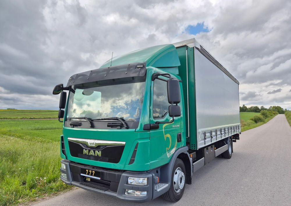 MAN TGL 12.250 6.2m AUTOMAT KLIMA z Niemiec ESP nowe opony EURO 6 / 4.75 rozstaw / zawiesie na wózek widłowy / TOP STAN / okazja nauka jazdy MOŻLIWOŚĆ DOSTOSOWANIA 12t - Φορτηγό μουσαμάς: φωτογραφία 3 MAN TGL 12.250 6.2m AUTOMAT KLIMA z Niemiec ESP nowe opony EURO 6 / 4.75 rozstaw / zawiesie na wózek widłowy / TOP STAN / okazja nauka jazdy MOŻLIWOŚĆ DOSTOSOWANIA 12t - Φορτηγό μουσαμάς: φωτογραφία 3