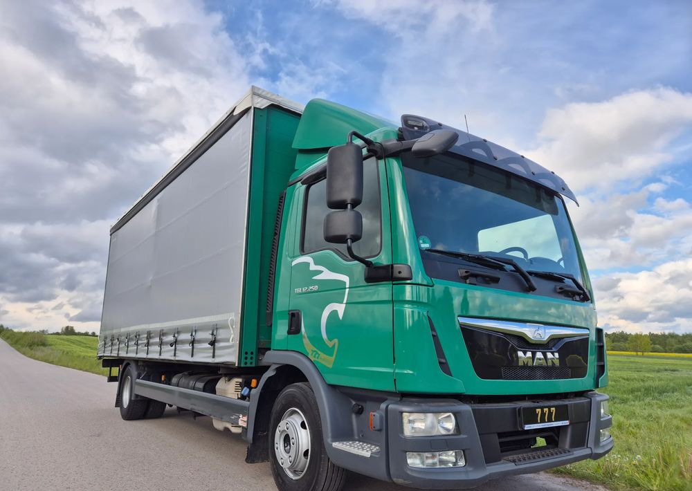 MAN TGL 12.250 6.2m AUTOMAT KLIMA z Niemiec ESP nowe opony EURO 6 / 4.75 rozstaw / zawiesie na wózek widłowy / TOP STAN / okazja nauka jazdy MOŻLIWOŚĆ DOSTOSOWANIA 12t - Φορτηγό μουσαμάς: φωτογραφία 1 MAN TGL 12.250 6.2m AUTOMAT KLIMA z Niemiec ESP nowe opony EURO 6 / 4.75 rozstaw / zawiesie na wózek widłowy / TOP STAN / okazja nauka jazdy MOŻLIWOŚĆ DOSTOSOWANIA 12t - Φορτηγό μουσαμάς: φωτογραφία 1