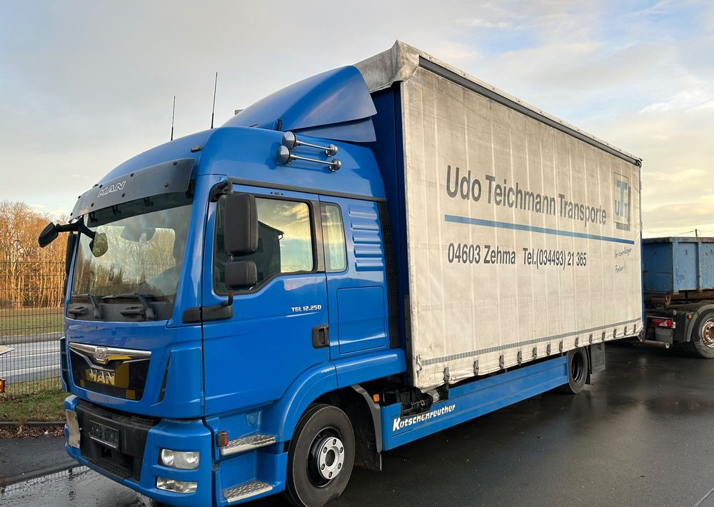 MAN TGL 12.250 cena za ZESTAW TANDEM UNIKAT przebieg z Niemiec MANUAL HAK / EURO 6 / przyczepa zestaw jumbo / opony 80% - Φορτηγό μουσαμάς: φωτογραφία 1 MAN TGL 12.250 cena za ZESTAW TANDEM UNIKAT przebieg z Niemiec MANUAL HAK / EURO 6 / przyczepa zestaw jumbo / opony 80% - Φορτηγό μουσαμάς: φωτογραφία 1