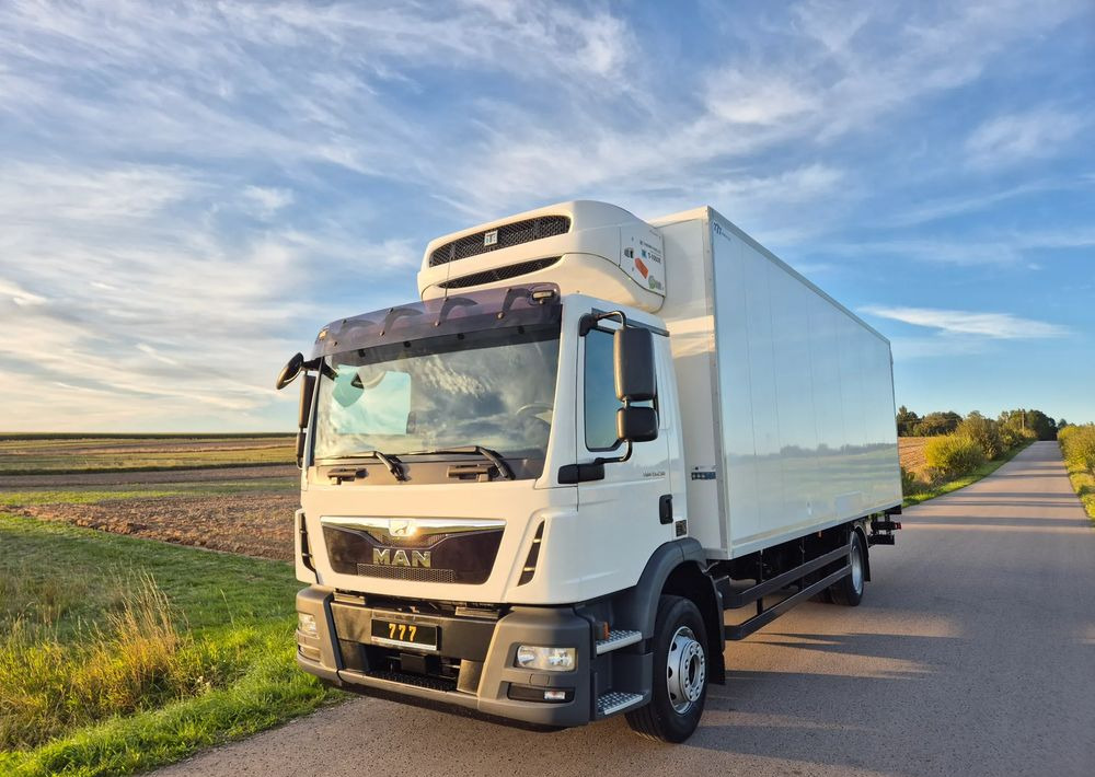 MAN TGM 15.250 7.5m winda AUTOMAT KLIMA z Niemiec EURO 6 / CHŁODNIA T-1000R THERMOKING - Φορτηγό ψυγείο: φωτογραφία 1 MAN TGM 15.250 7.5m winda AUTOMAT KLIMA z Niemiec EURO 6 / CHŁODNIA T-1000R THERMOKING - Φορτηγό ψυγείο: φωτογραφία 1