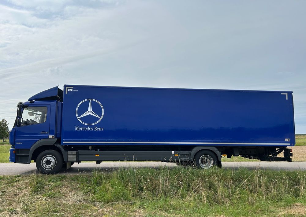 Mercedes-Benz Atego 1524 Z Niemiec 8.65m TOP 2018 Przód i tył na poduszkach 15t DMC / TOP STAN - Φορτηγό κόφα: φωτογραφία 4 Mercedes-Benz Atego 1524 Z Niemiec 8.65m TOP 2018 Przód i tył na poduszkach 15t DMC / TOP STAN - Φορτηγό κόφα: φωτογραφία 4