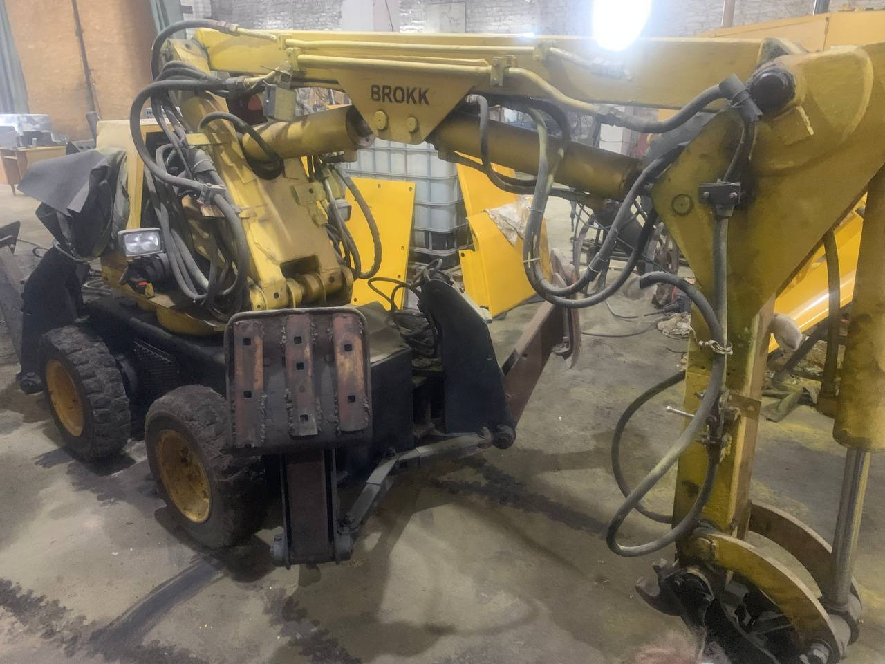 Brokk 250 - Μίνι εκσκαφέας: φωτογραφία 4 Brokk 250 - Μίνι εκσκαφέας: φωτογραφία 4