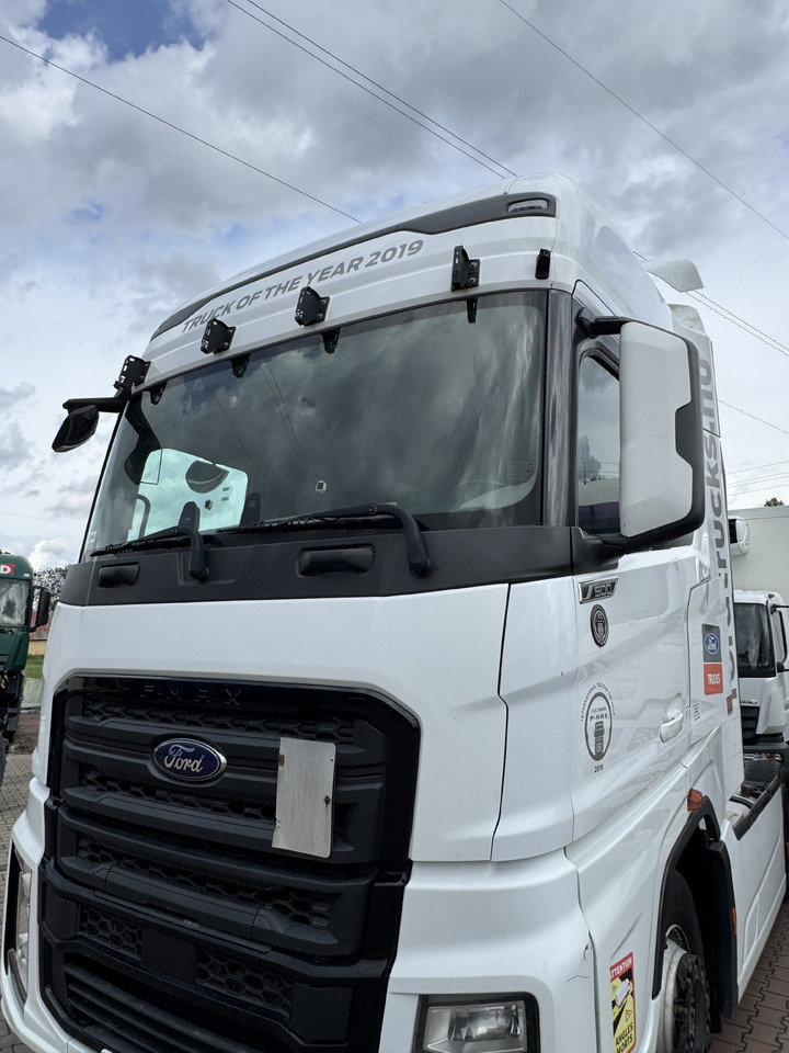 Ford F-Max - Καμπίνα: φωτογραφία 3 Ford F-Max - Καμπίνα: φωτογραφία 3