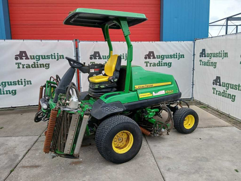 John Deere 8700A - Χλοοκοπτικό: φωτογραφία 1 John Deere 8700A - Χλοοκοπτικό: φωτογραφία 1