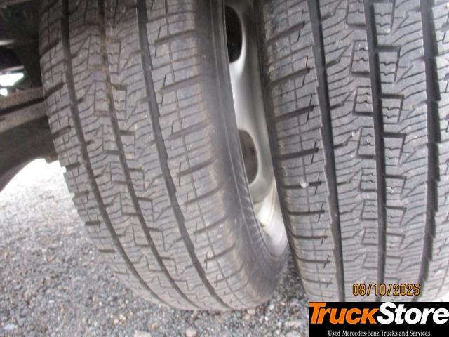 FUSO Canter 3C15 - Επαγγελματικό αυτοκίνητο κόφα: φωτογραφία 2 FUSO Canter 3C15 - Επαγγελματικό αυτοκίνητο κόφα: φωτογραφία 2