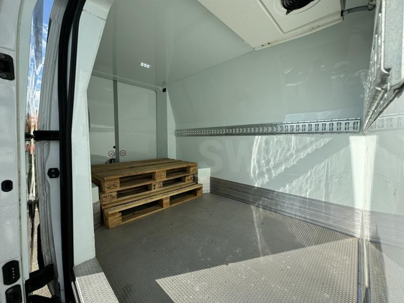 Renault Master - Επαγγελματικό αυτοκίνητο ψυγείο: φωτογραφία 5 Renault Master - Επαγγελματικό αυτοκίνητο ψυγείο: φωτογραφία 5