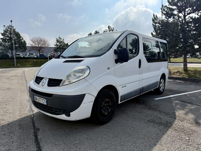Renault Trafic - Επιβατικό βαν: φωτογραφία 3 Renault Trafic - Επιβατικό βαν: φωτογραφία 3