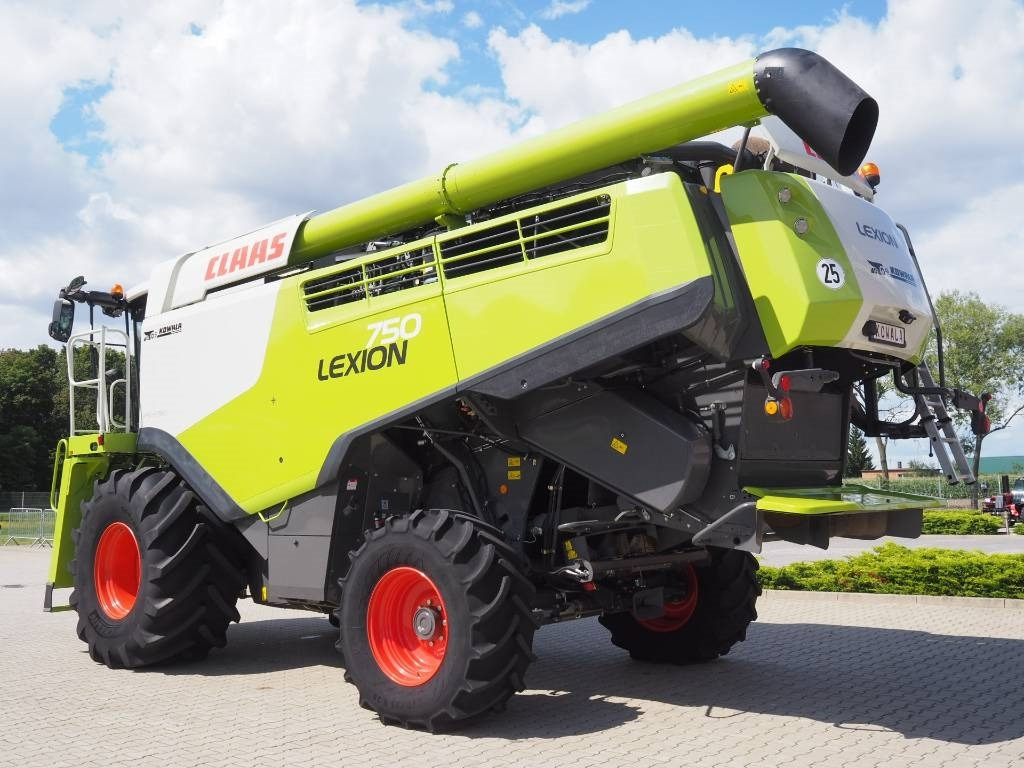Claas Lexion 750 GPS + V770 - Θεριζοαλωνιστική μηχανή: φωτογραφία 2 Claas Lexion 750 GPS + V770 - Θεριζοαλωνιστική μηχανή: φωτογραφία 2
