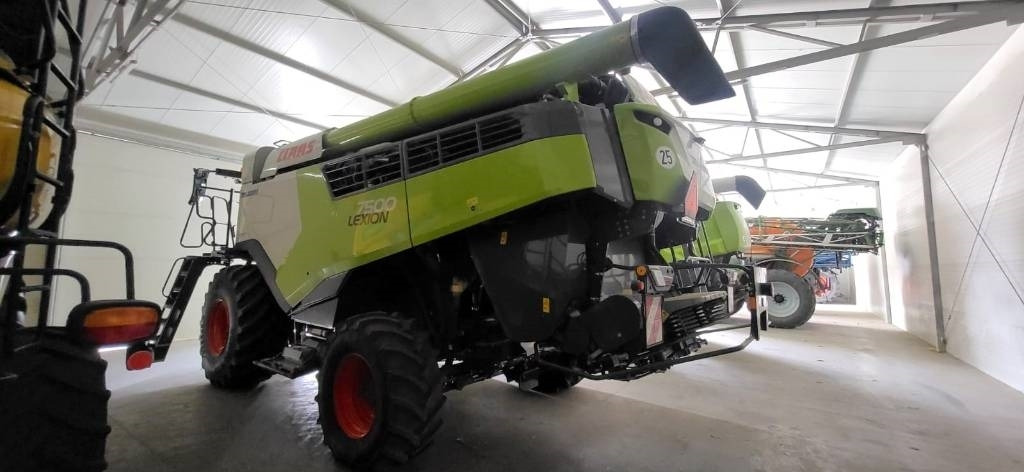 Claas Lexion 7500 + V930 - Θεριζοαλωνιστική μηχανή: φωτογραφία 3 Claas Lexion 7500 + V930 - Θεριζοαλωνιστική μηχανή: φωτογραφία 3