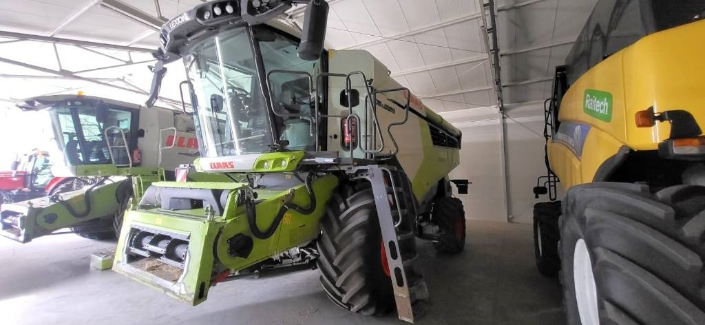 Claas Lexion 7500 + V930 - Θεριζοαλωνιστική μηχανή: φωτογραφία 2 Claas Lexion 7500 + V930 - Θεριζοαλωνιστική μηχανή: φωτογραφία 2