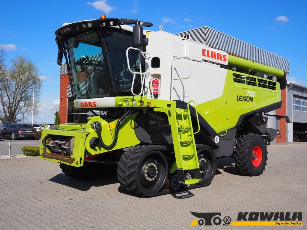 Claas Lexion 750TT GPS + V930 - Θεριζοαλωνιστική μηχανή: φωτογραφία 1 Claas Lexion 750TT GPS + V930 - Θεριζοαλωνιστική μηχανή: φωτογραφία 1