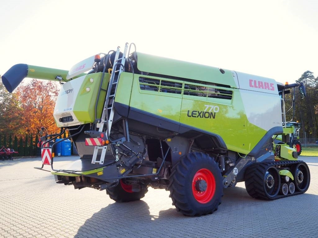 Claas Lexion 770TT 4x4 + V1200 - Θεριζοαλωνιστική μηχανή: φωτογραφία 3 Claas Lexion 770TT 4x4 + V1200 - Θεριζοαλωνιστική μηχανή: φωτογραφία 3