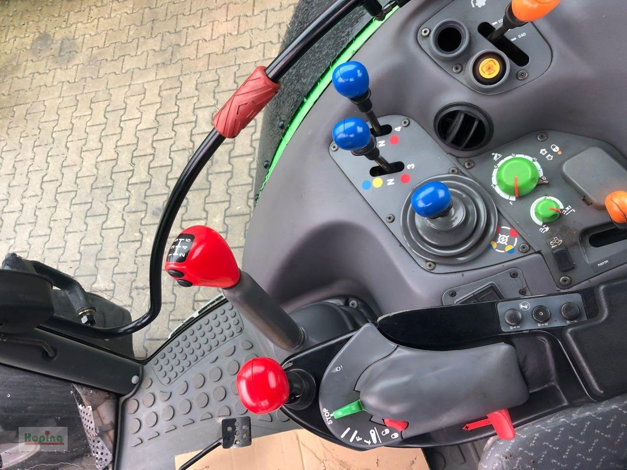 Τρακτέρ Deutz-Fahr Agrotron 115 MK3: φωτογραφία 17 Τρακτέρ Deutz-Fahr Agrotron 115 MK3: φωτογραφία 17