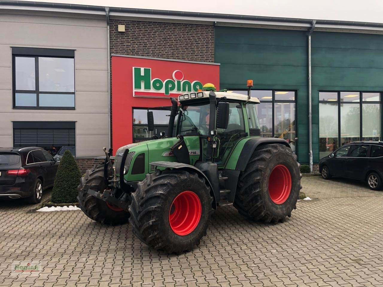 Fendt 716 Vario Favorit - Τρακτέρ: φωτογραφία 1 Fendt 716 Vario Favorit - Τρακτέρ: φωτογραφία 1