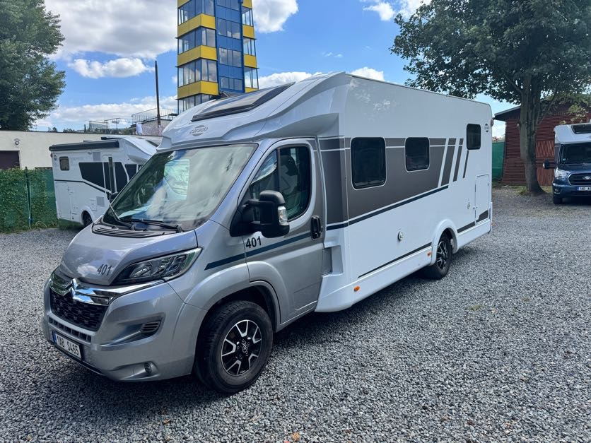 CARADO T447 PRO+ , camera, radio, awning, bike holder, LPG, ALU - Ημιενιαίο αυτοκινούμενο: φωτογραφία 2 CARADO T447 PRO+ , camera, radio, awning, bike holder, LPG, ALU - Ημιενιαίο αυτοκινούμενο: φωτογραφία 2