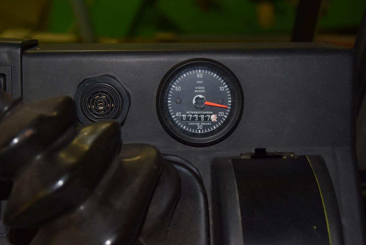 Ενσιρωτική μηχανή CLAAS Jaguar 860: φωτογραφία 10 Ενσιρωτική μηχανή CLAAS Jaguar 860: φωτογραφία 10