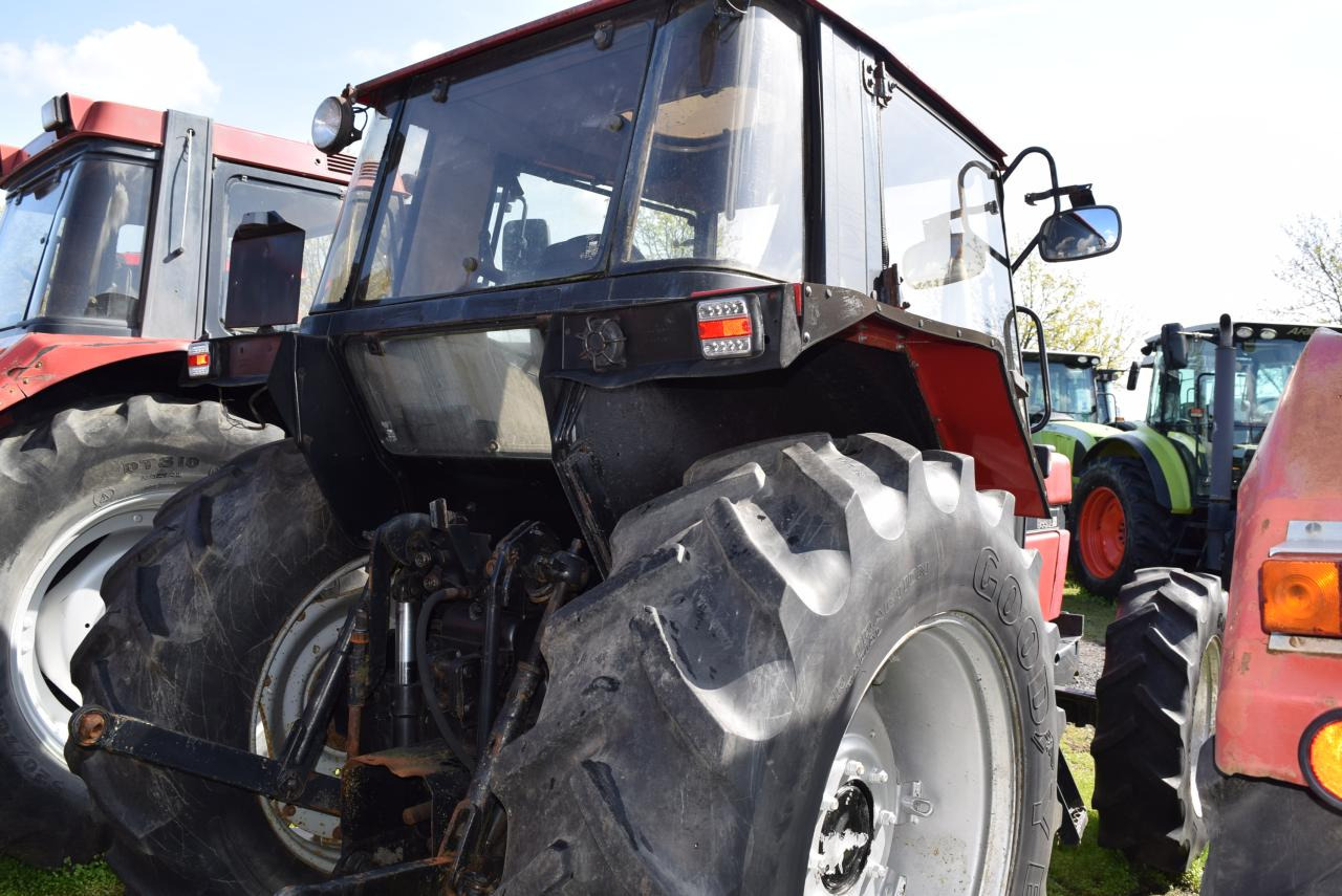 Case-IH 844 XLN - Τρακτέρ: φωτογραφία 4 Case-IH 844 XLN - Τρακτέρ: φωτογραφία 4