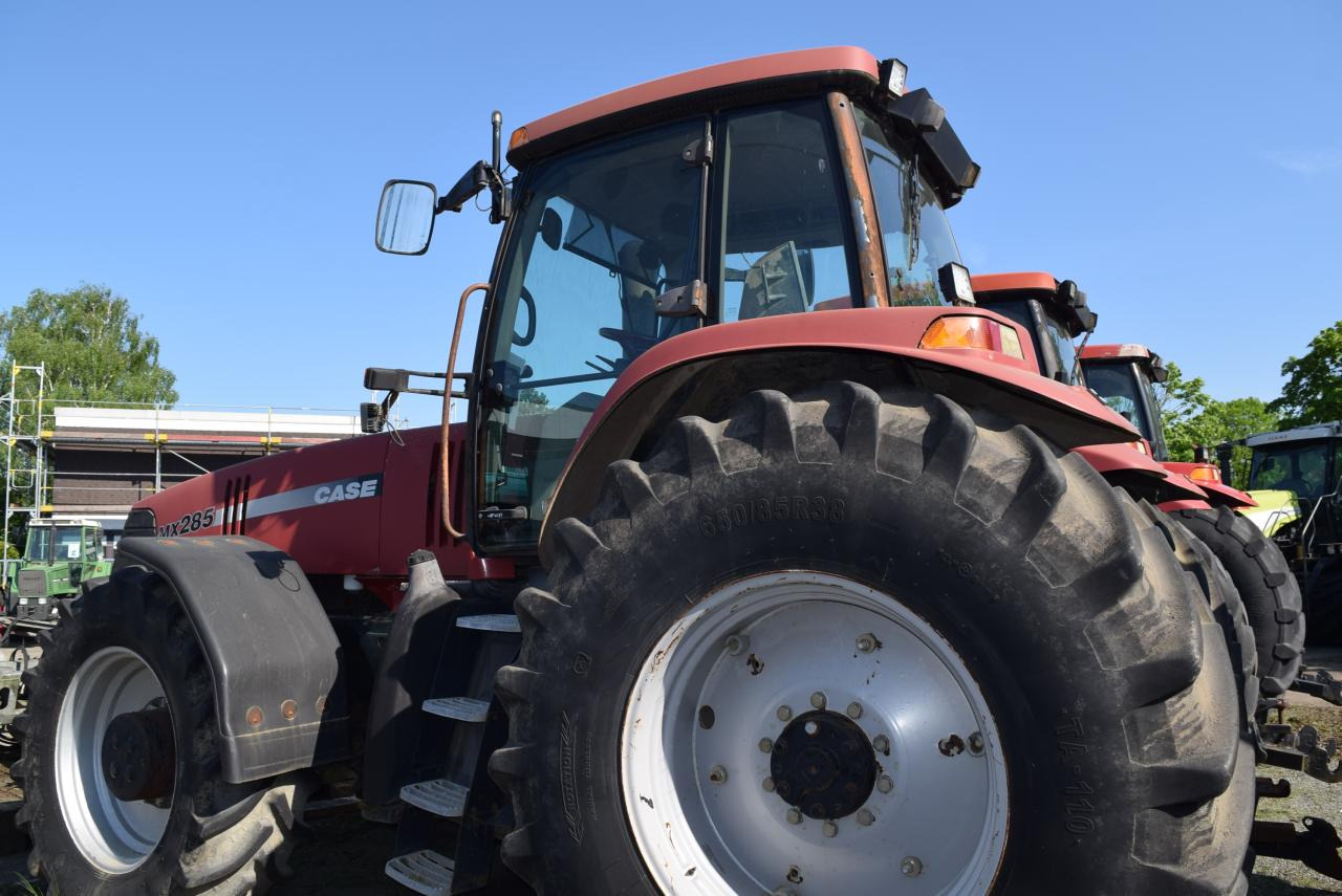 Case-IH MX 230 Magnum - Τρακτέρ: φωτογραφία 4 Case-IH MX 230 Magnum - Τρακτέρ: φωτογραφία 4