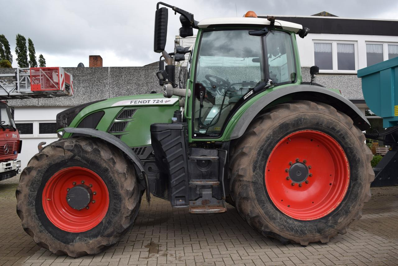 Fendt 724 Vario TMS SCR ProfiPlus - Τρακτέρ: φωτογραφία 3 Fendt 724 Vario TMS SCR ProfiPlus - Τρακτέρ: φωτογραφία 3