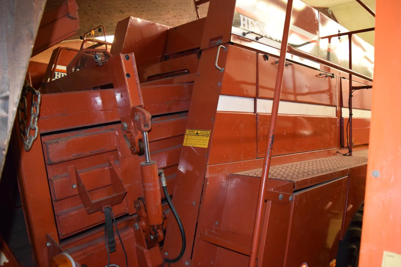 Fiat Hesston 4700 - Χορτοδετική μηχανή τετράγωνες μπάλες: φωτογραφία 3 Fiat Hesston 4700 - Χορτοδετική μηχανή τετράγωνες μπάλες: φωτογραφία 3