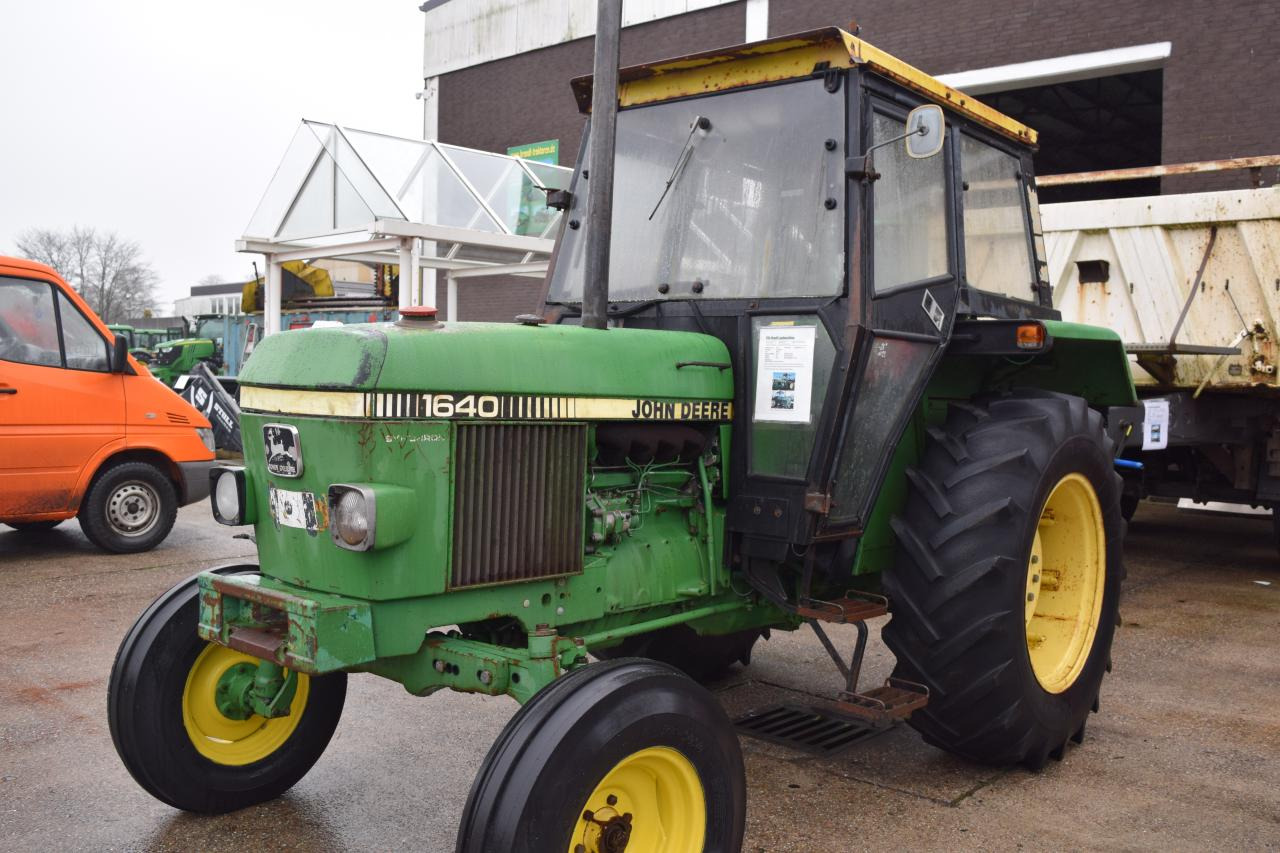 John Deere 1640 - Τρακτέρ: φωτογραφία 4 John Deere 1640 - Τρακτέρ: φωτογραφία 4