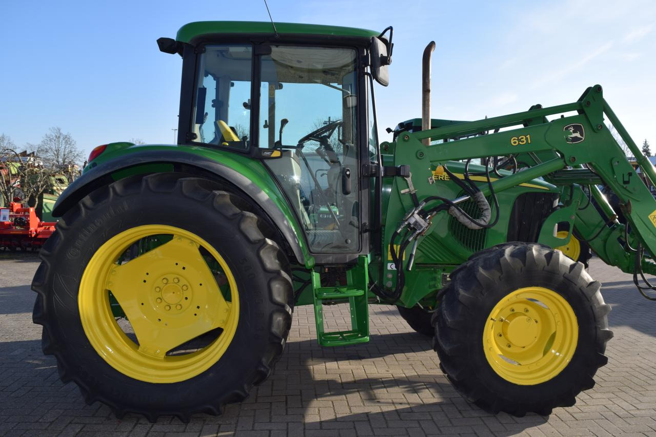 John Deere 6220 - Τρακτέρ: φωτογραφία 2 John Deere 6220 - Τρακτέρ: φωτογραφία 2